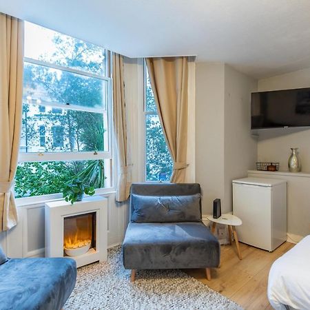 Sylish Studio Apartment Close To Station Brighton Bagian luar foto